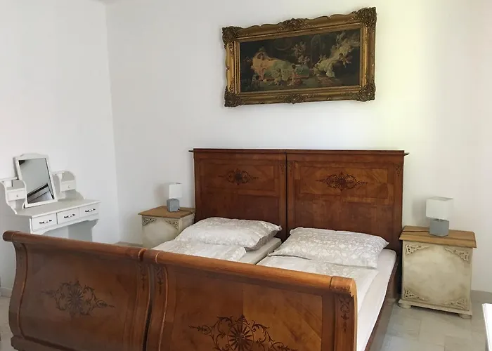 Maximilian Case de vacanță